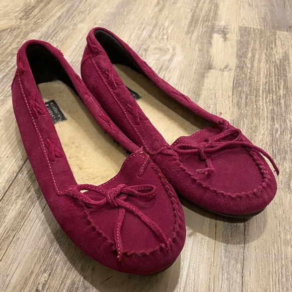 Magenta Pink Moccasin Flats/Slippers Valley Lane - Picture 1 of 6